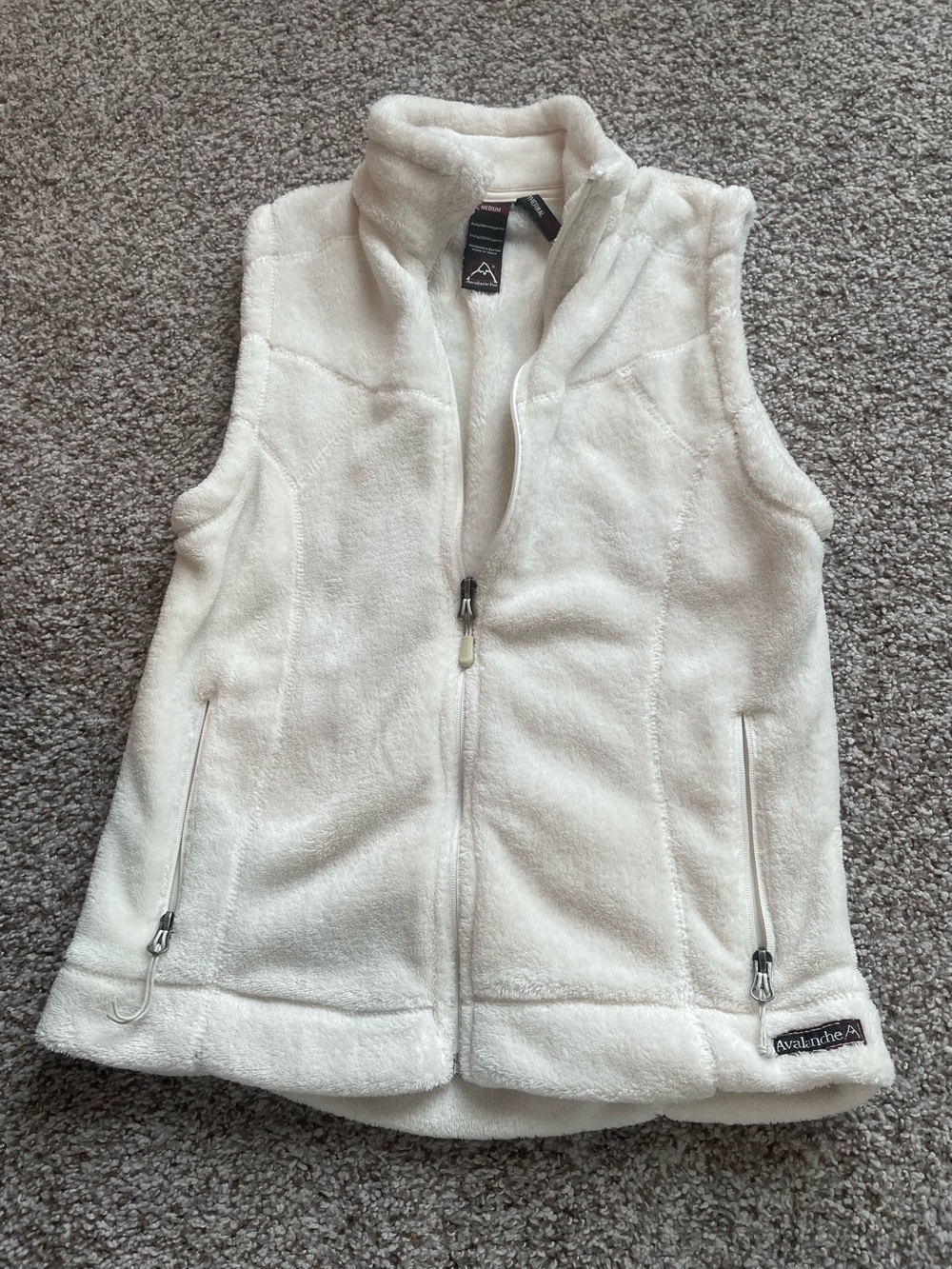 Avalanche Women’s Plush Winter Vest Medium White Ivory